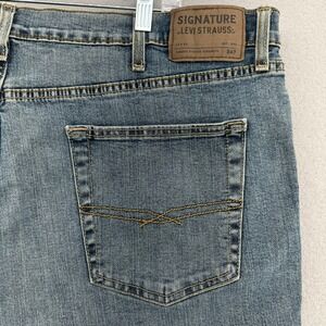 2019 Levis Athletic Fit Jeans S67 Light Wash Denim Jeans 42x30(29) Whisker Baggy